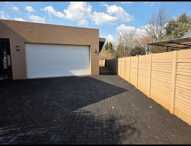 6 BEDROOM HOUSE FOR SALE IN HENLEY-ON-KLIP